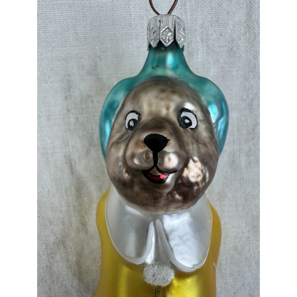 Unbranded vintage hand
